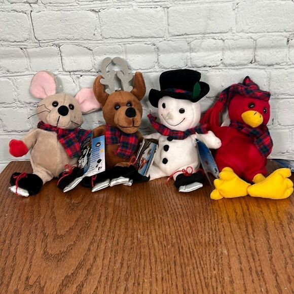 Snowden & Friends Mini 9” Plush’s includes 4 beanie stuffies - Picture 1 of 9